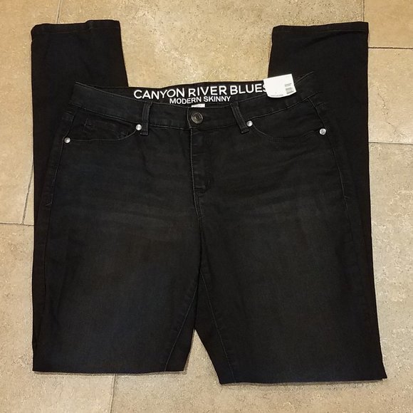 Canyon River Blues Denim - New With Tags Modern Fit Skinny Jeans